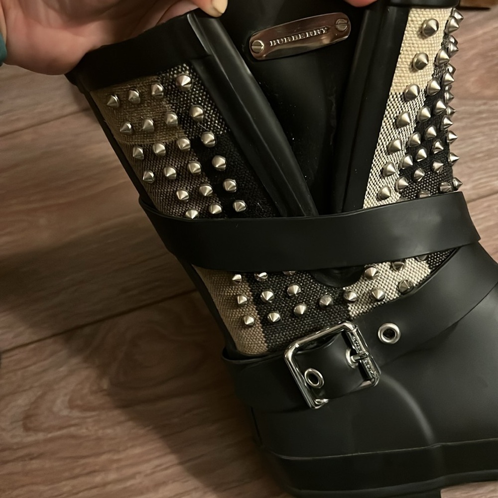 Burberry Holloway Studded Moto Rain Boots - size 38 - Picture 2 of 6